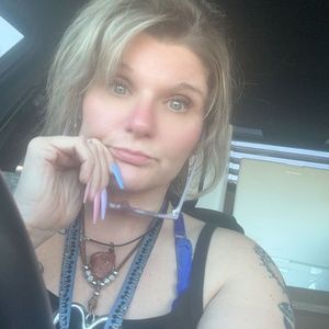 Meet your Posher, Vivian